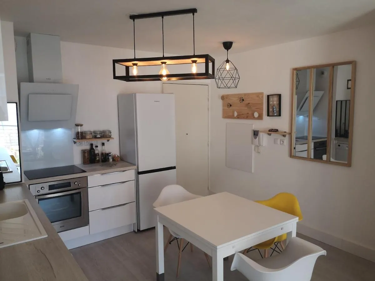 Apartment T2 Tout Neuf Avec Parking A 10Km D'Aix Et Marseille Septemes-les-Vallons France